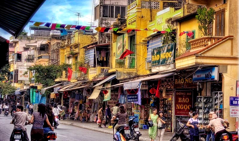 5 best shopping streets of Hanoi Old Quarter
