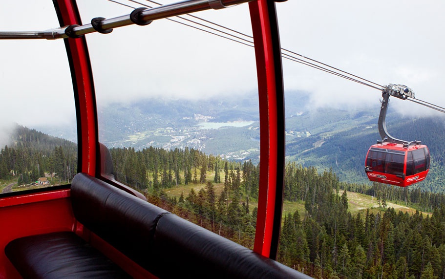 Take a cable-car up to lofty Fansipan